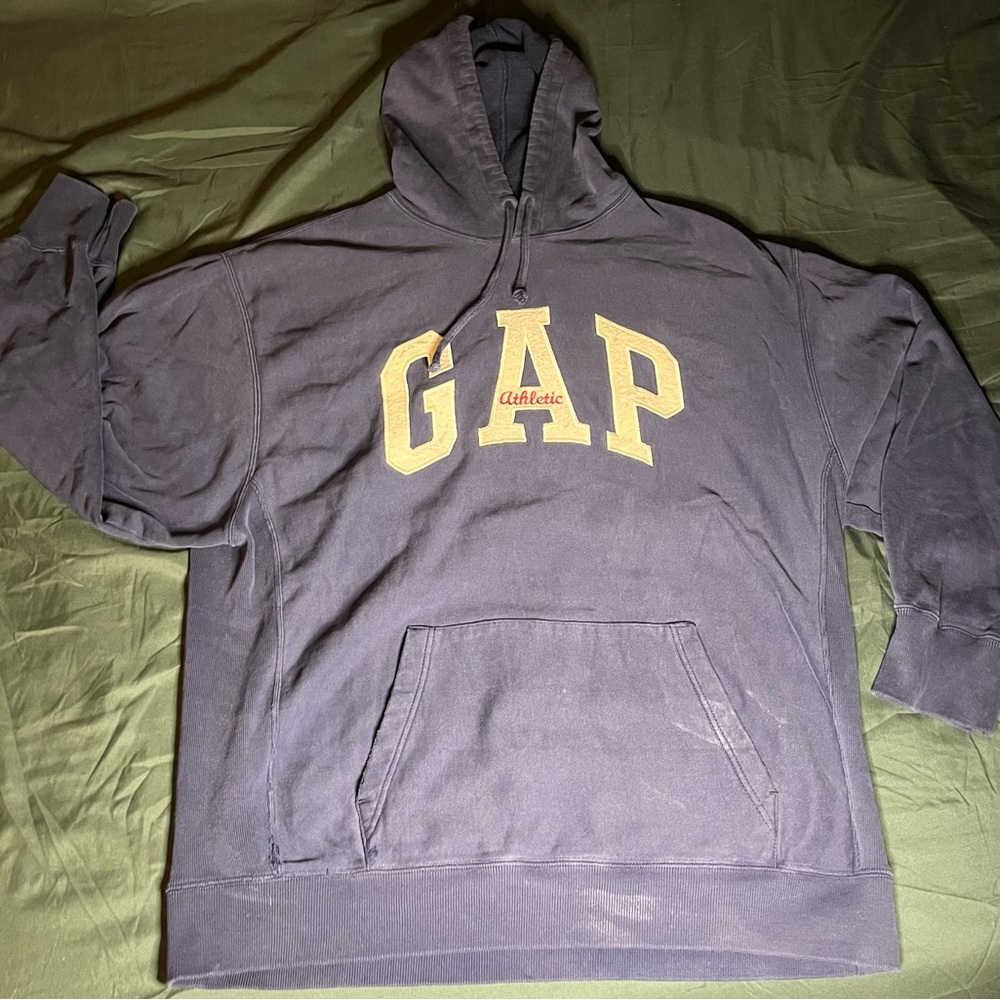 Gap sweatshirt